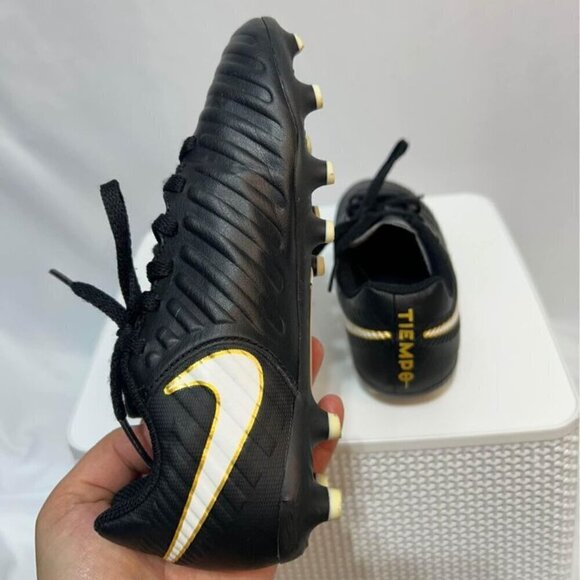 Nike Tiempo soccer cleats. Black and white. Size youth 1. Unisex. “Outdoor” - Picture 5 of 10